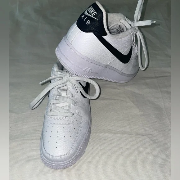 Nike Air Force 1 - Picture 7 of 8